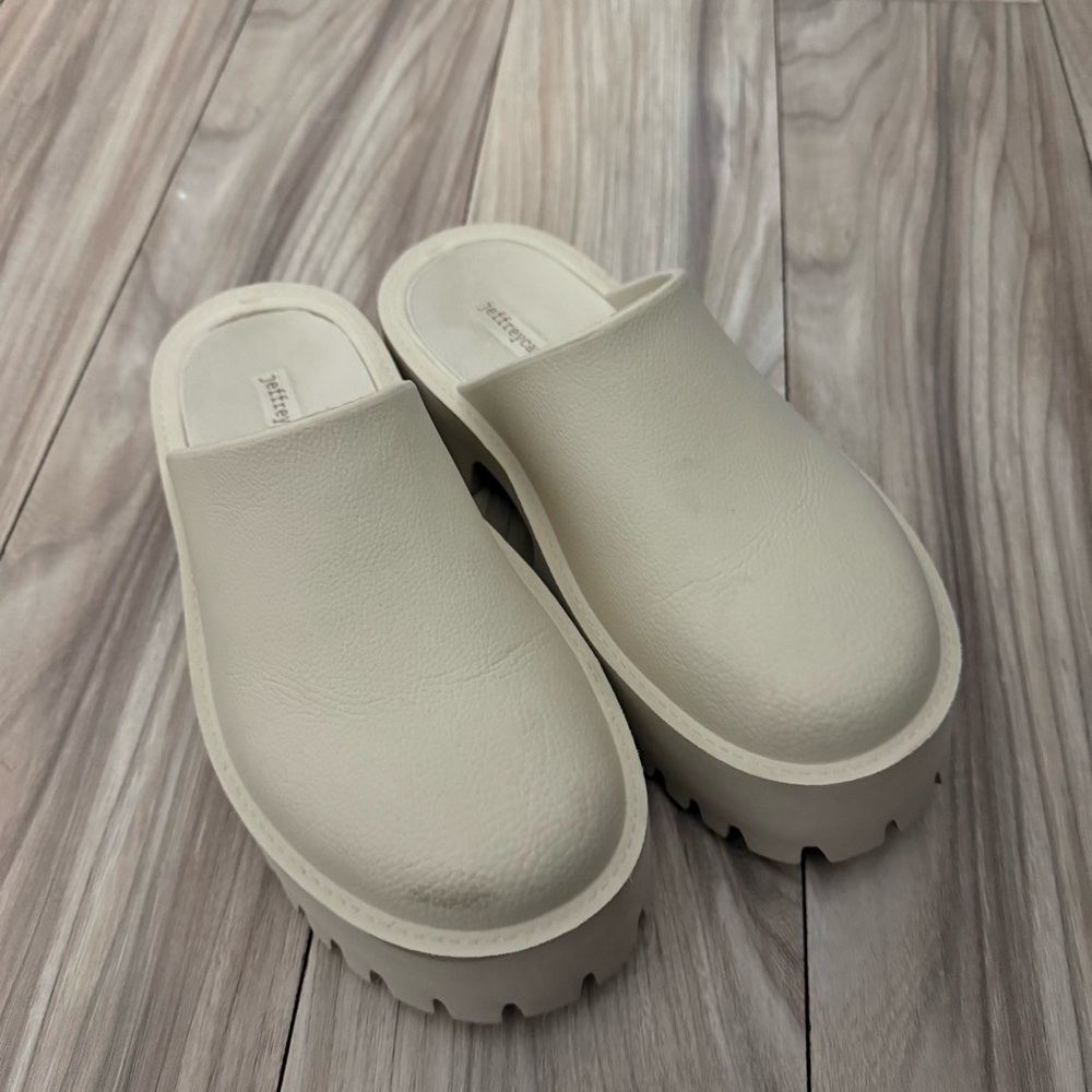 Jeffrey Campbell Cream Clogs size 10 Women